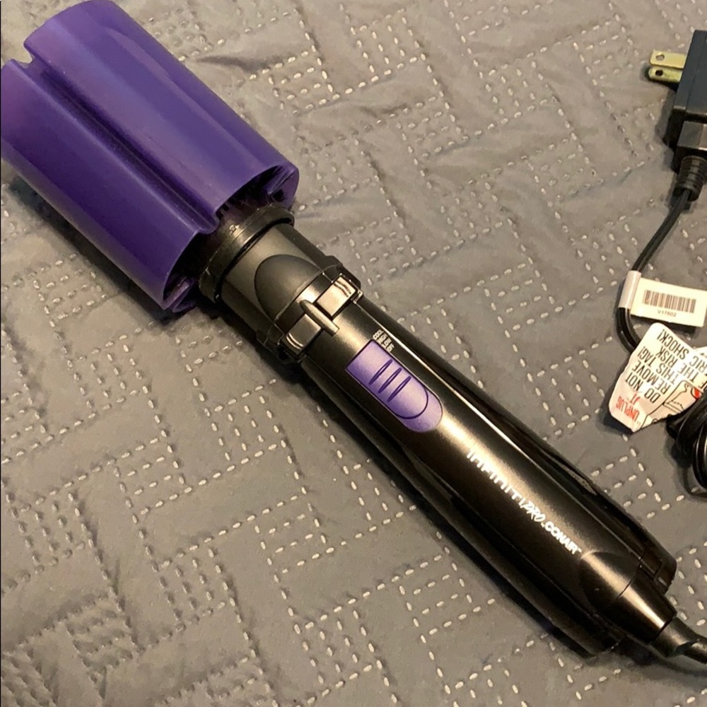 Rotating blower brush